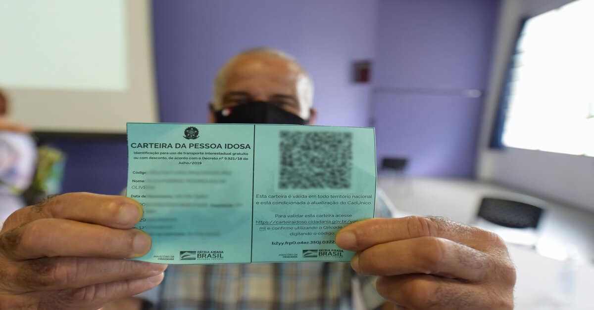 Carteira do Idoso agora vale para mais pessoas; veja se você tem direito