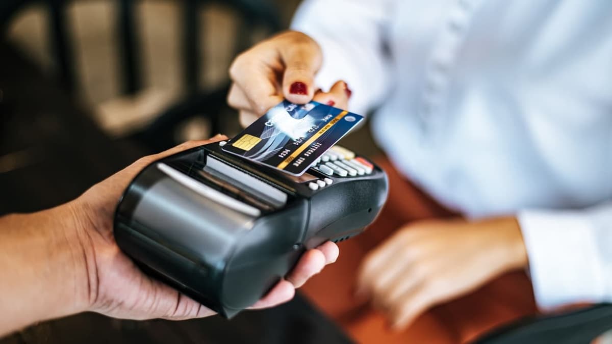 Cartão de crédito para aposentados: Vantagens ou armadilhas?