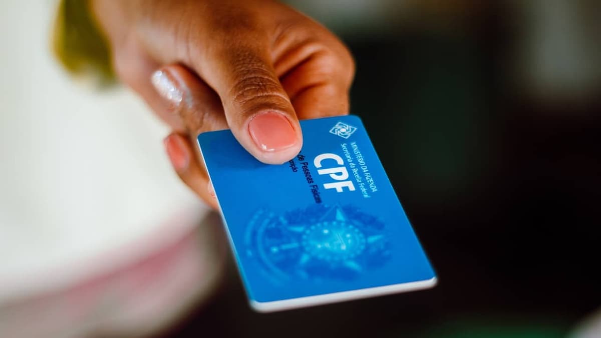 CPF irregular bloqueia benefícios: Você está em risco? Descubra aqui!