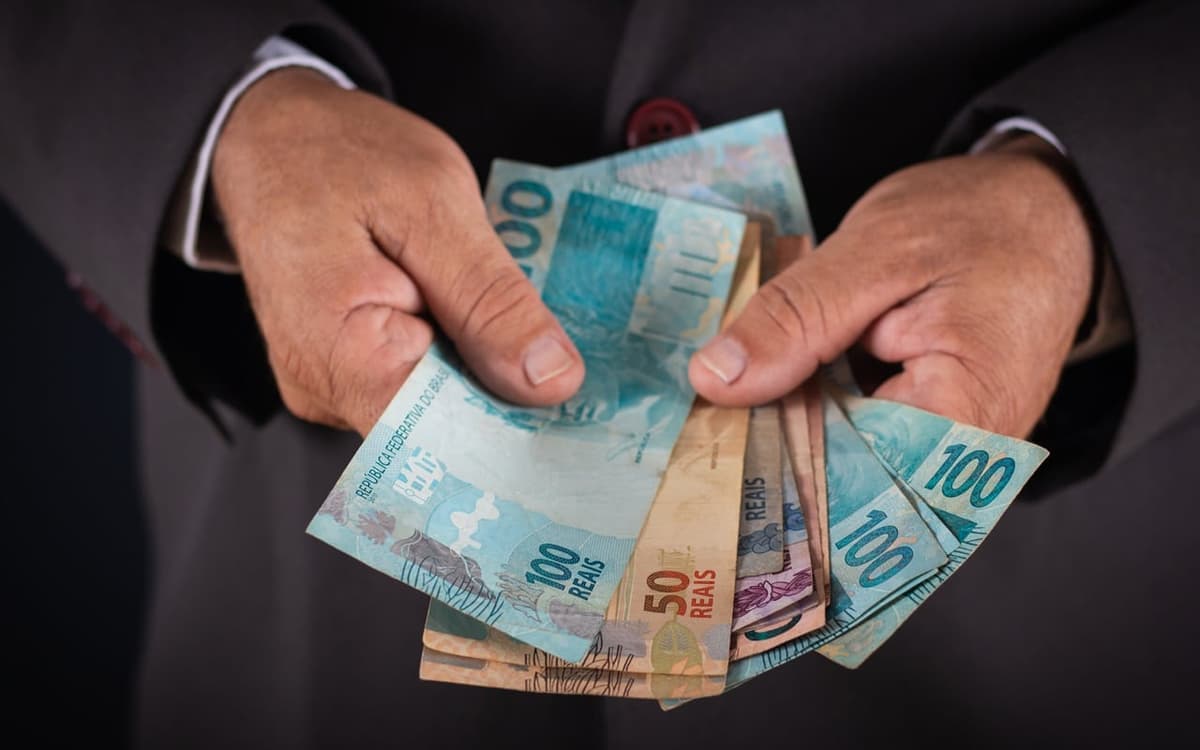 Bancos que oferecem crédito com 1ª parcela só em 2025; veja quais são