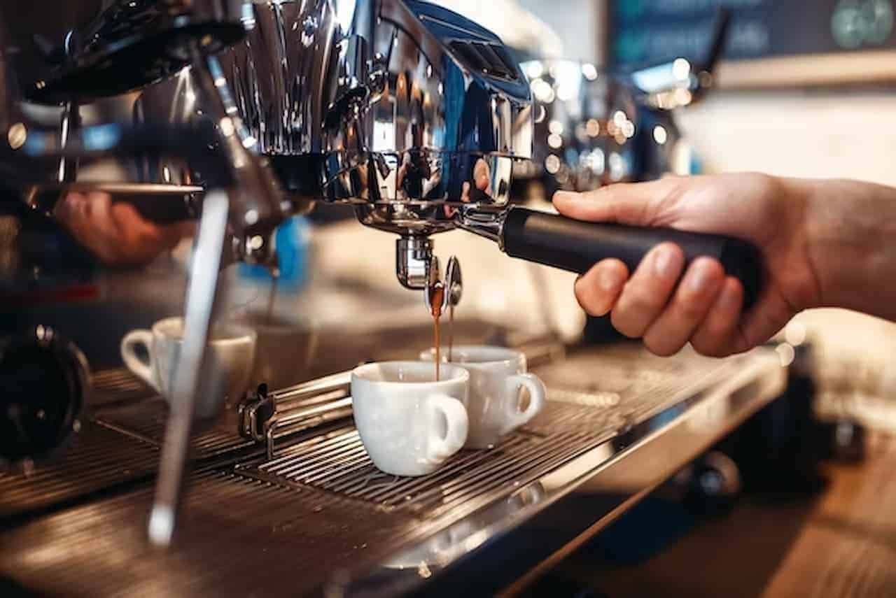 Café aumenta 152% e preço pode permanecer alto; confira