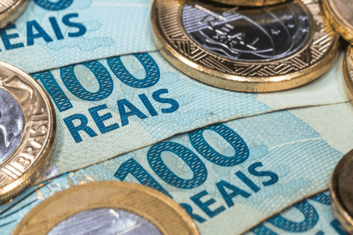 O que fazer com o décimo terceiro salário: como investir em renda fixa em 2025