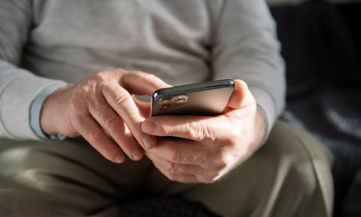 Golpe digital: idoso perde R$ 18 mil ao confiar em falso gerente