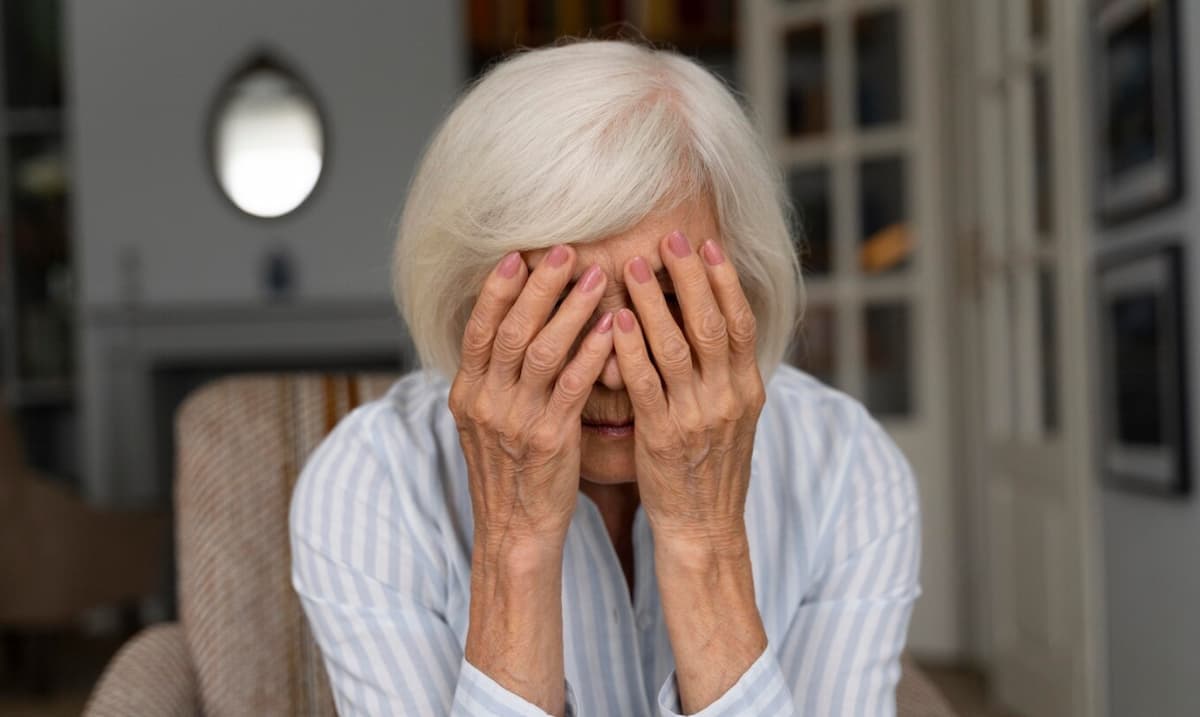 Por que a terceira idade sofre mais com golpes virtuais? Veja como prevenir