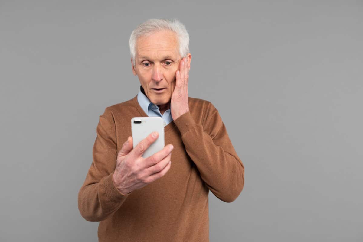 Idoso envia PIX errado e final surpreende; veja o desfecho