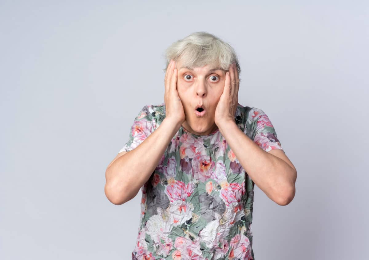 Mulher é detida pela PF ao tentar sacar benefício do INSS com documento falsificado