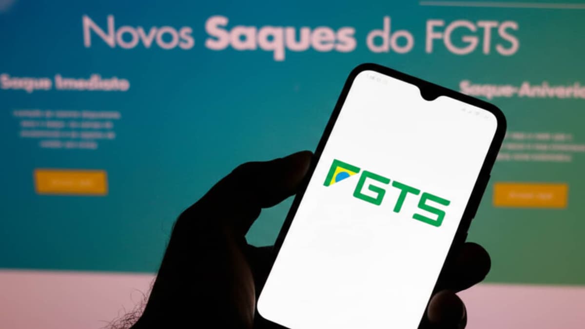 Caixa inicia liberação de saque de até R$ 6.220