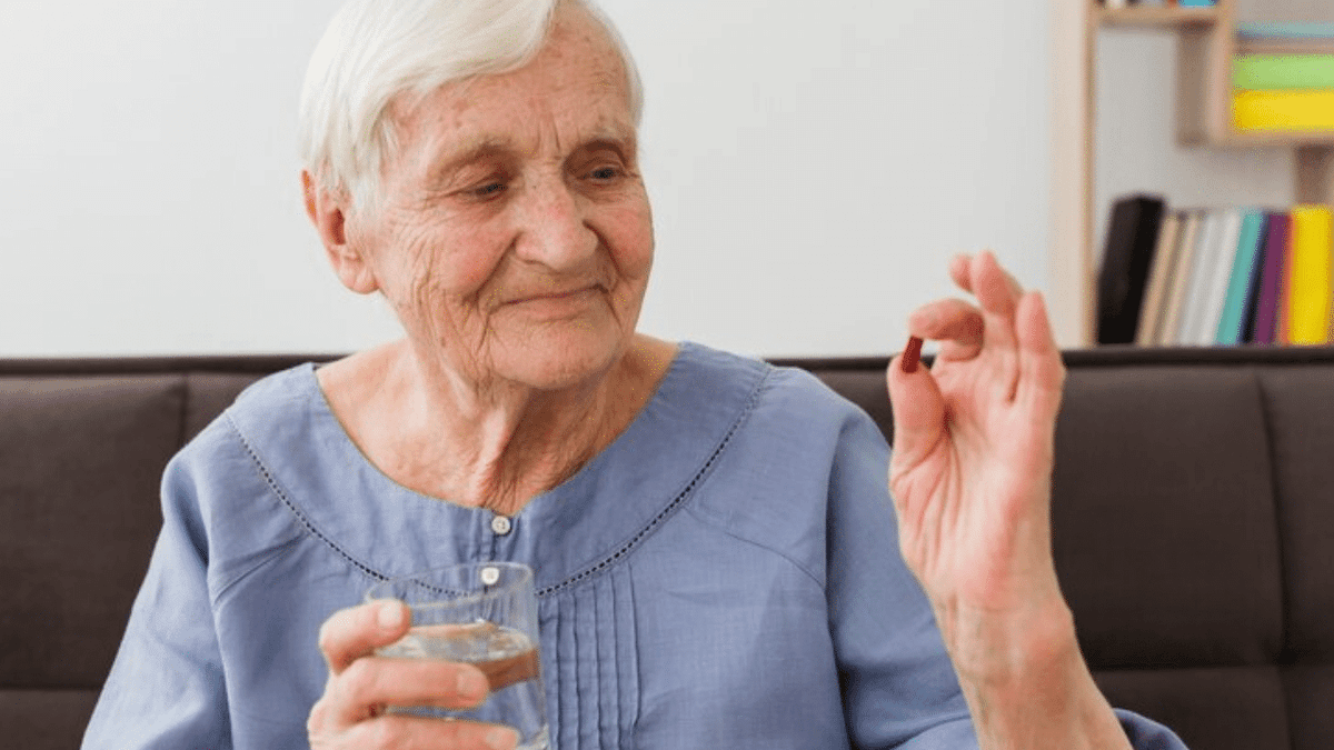 Suplementação para Idosos: Benefícios e Riscos