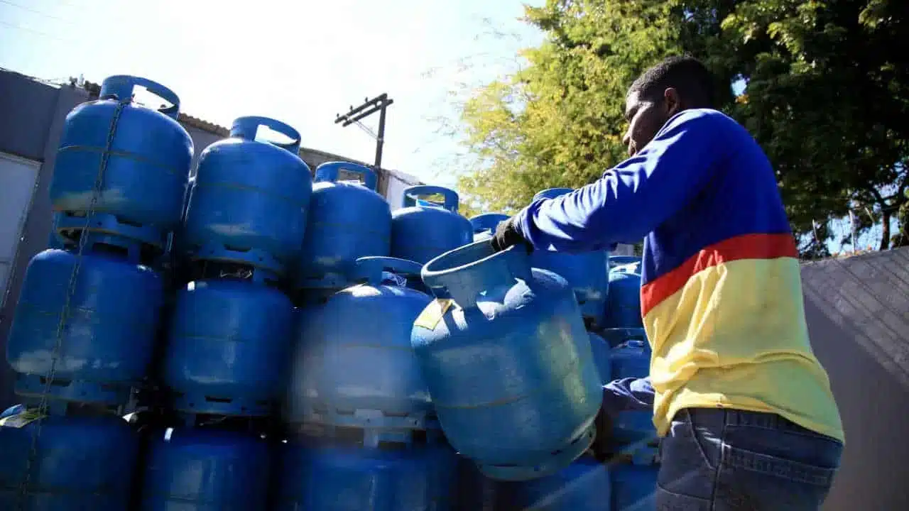 Orçamento de 2025: R$ 3 bilhões serão alocados para Vale-Gás e novos benefícios