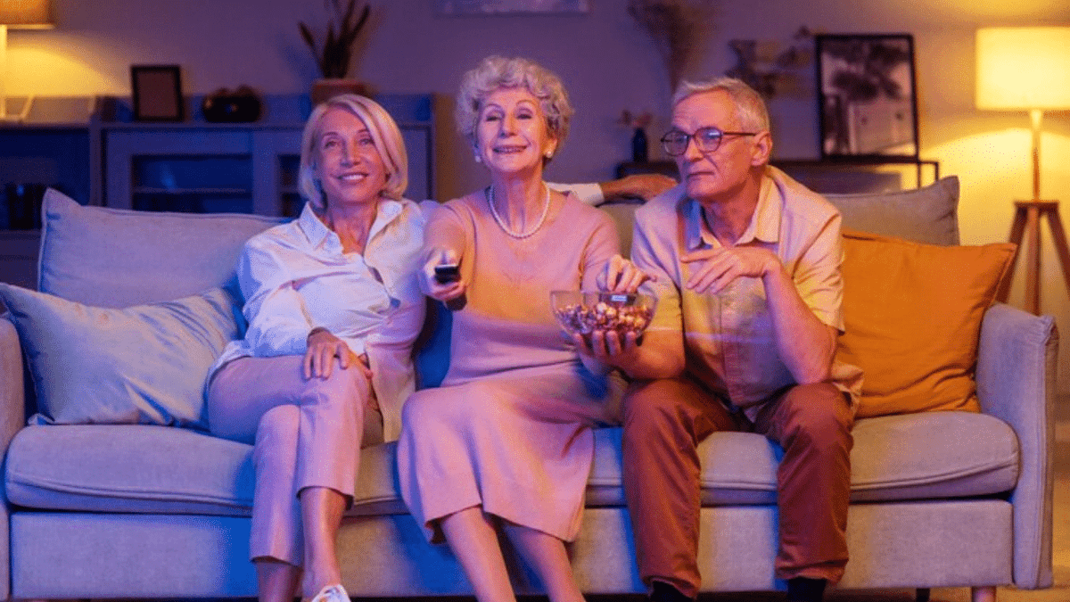 TV com parabólica digital gratuita para idosos: um passo importante na inclusão digital