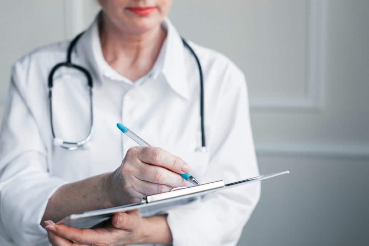 Improbidade: Médica do INSS é punida por descumprir jornada de trabalho