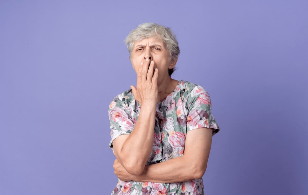 Bocejar em excesso pode ser mais do que cansaço, apontam estudos