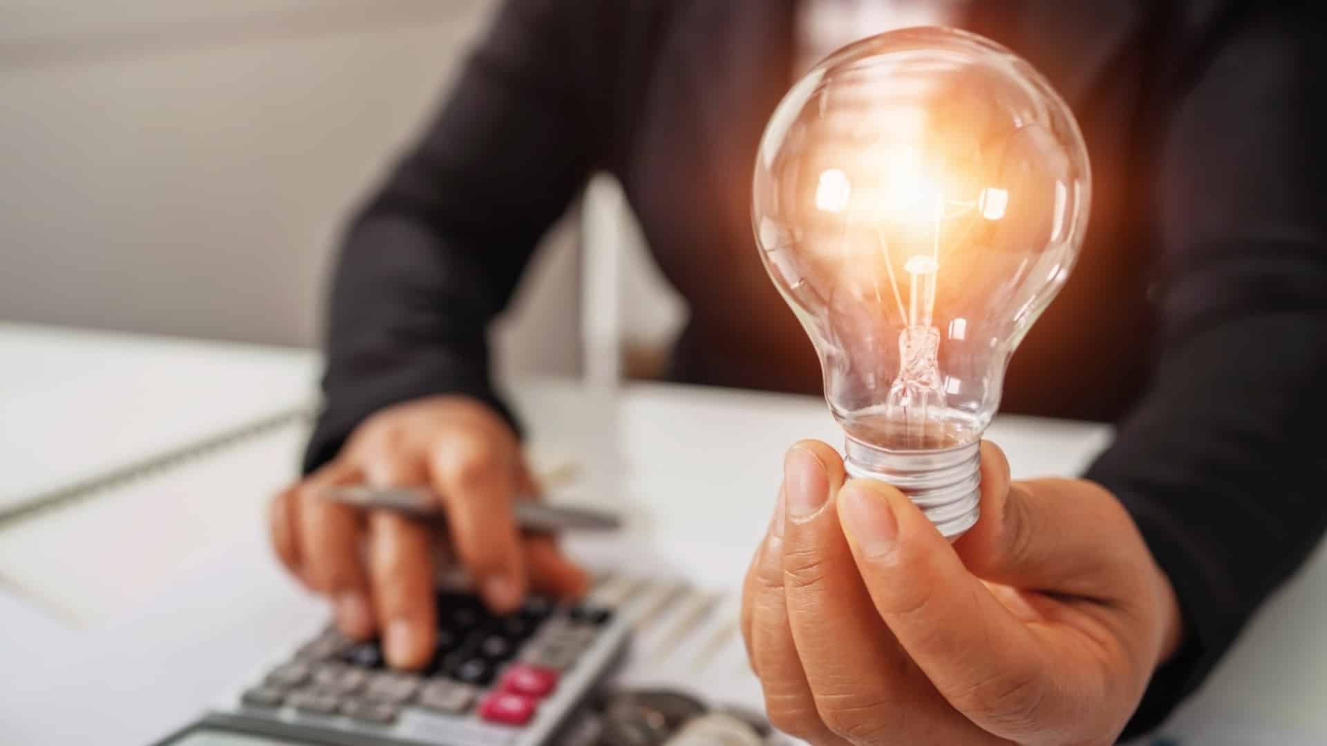 Conta de luz vai mudar: Aneel estuda novo modelo com variação de preço por horário